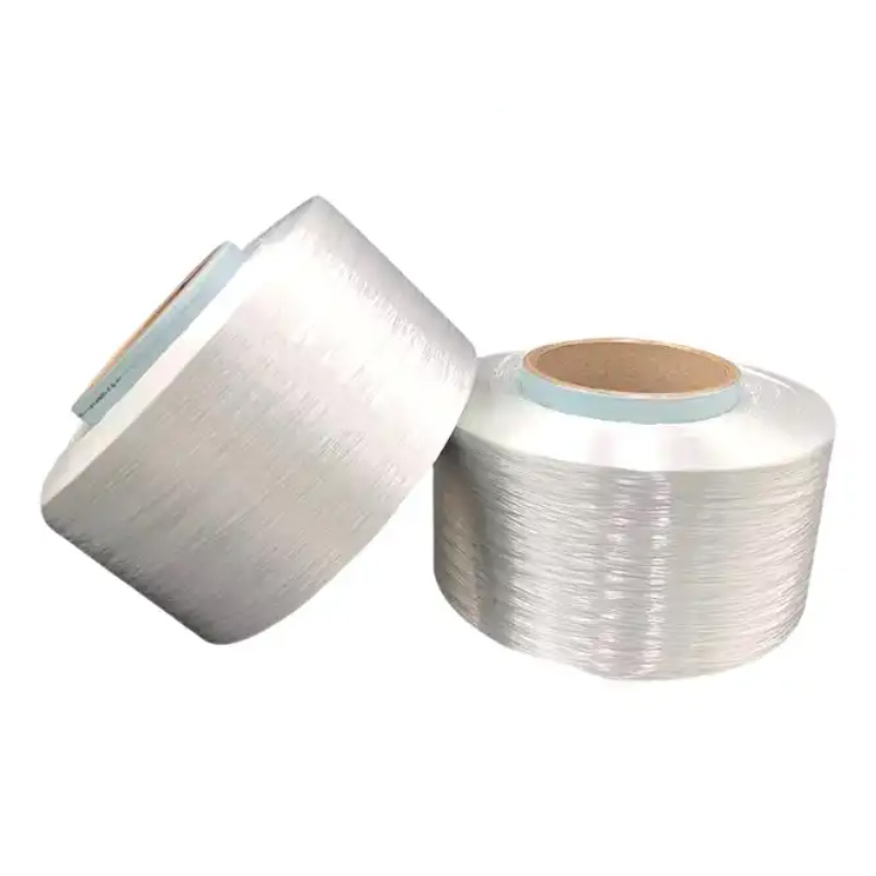 Да ли постоје значајне разлике у компатибилности топло топљеног предива са различитим тачкама топљења када су упарене са различитим тканинама, као што су вуна и памук?